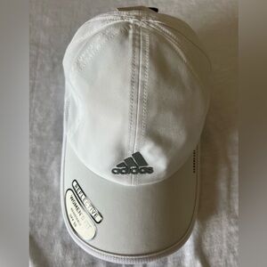 Adidas hat , New with tags 🏷️